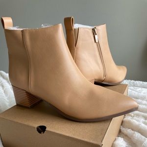 Ankle Boots Chunky Heel Side
Zipper Pointed Toe Faux Leather Chelsea Boots
